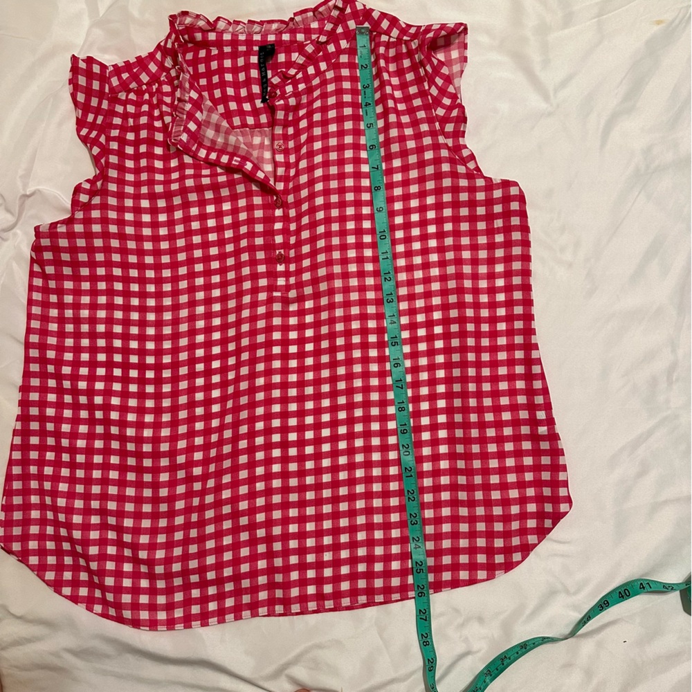 Meg and Margot Sleeveless Top - Picture 6 of 8